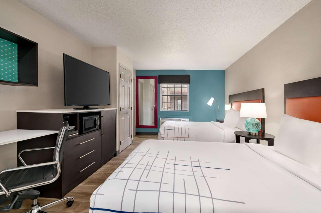 La Quinta Inn By Wyndham Columbus Airport Area Exterior photo